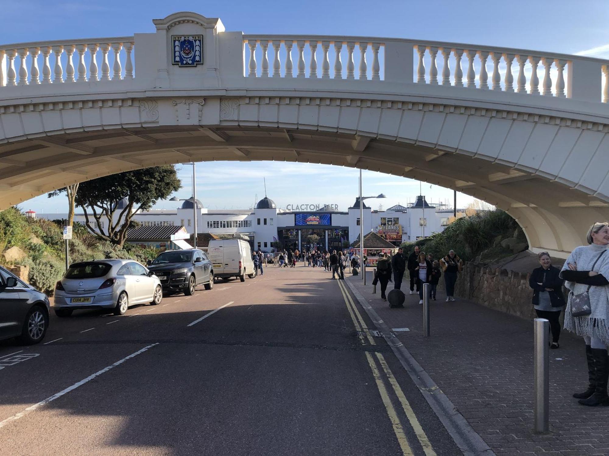 A Wave From It All Great Clacton Exterior foto